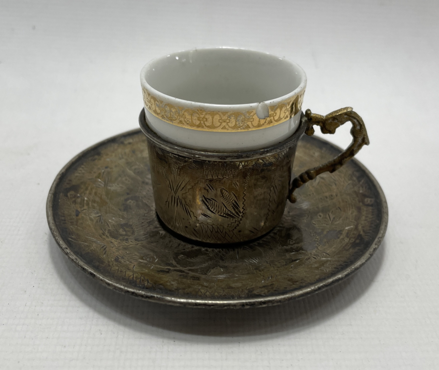 OSMANLI DÖNEMİ ÜZERİ KALEM İŞÇİLİKLİ GÜMÜŞ FİNCAN VE ALTLIĞI