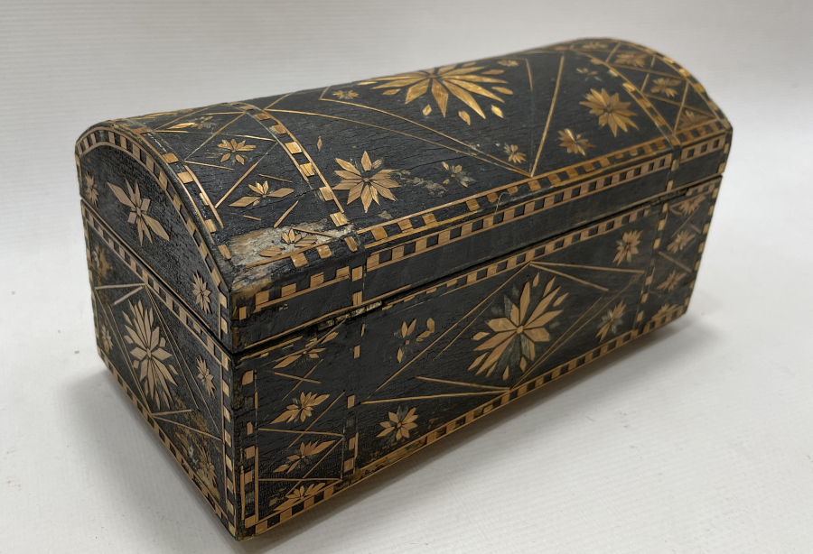 TAMAMI EL YAPIMI SAMAN ÇÖPÜNDEN YAPILMIŞ KAPAKLI KUTU