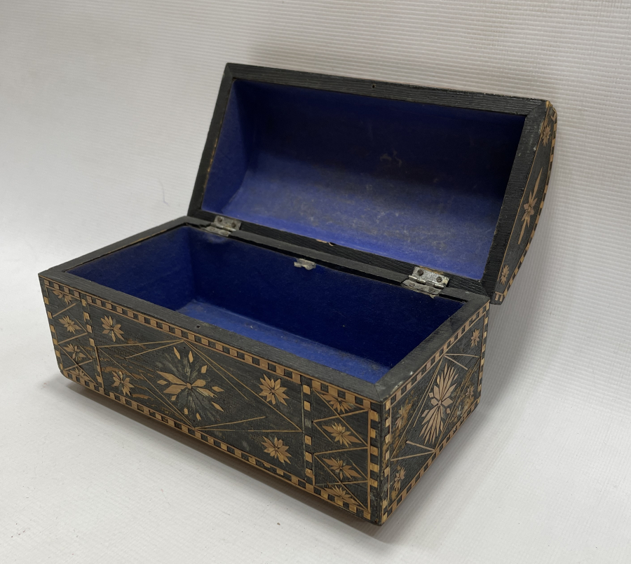 TAMAMI EL YAPIMI SAMAN ÇÖPÜNDEN YAPILMIŞ KAPAKLI KUTU