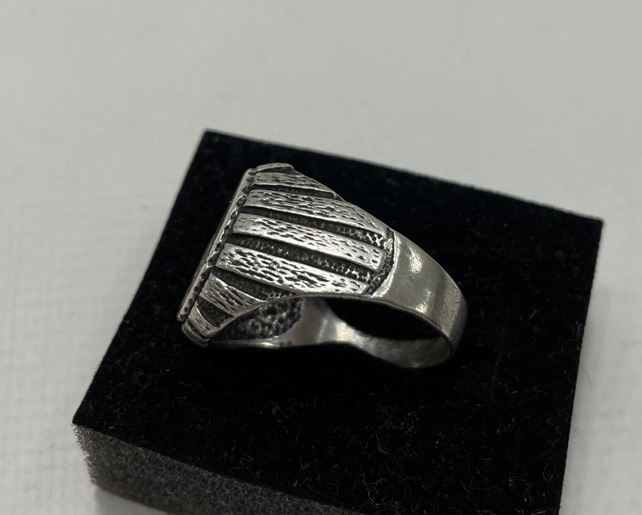 ÜZERİ TUĞRA MOTİFLİ GÜMÜŞ YÜZÜK