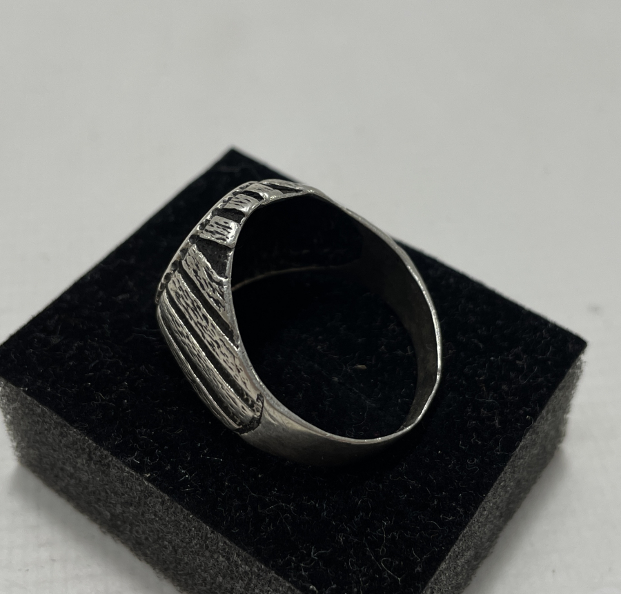 ÜZERİ TUĞRA MOTİFLİ GÜMÜŞ YÜZÜK