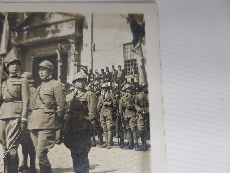 İŞGAL KUVVETLERİ İSTANBUL'DA İÇTİMA ALANINDA 