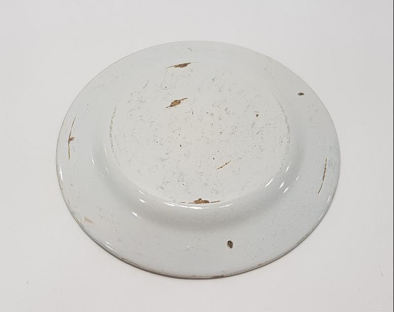 OSMANLI DÖNEMİ ÇİÇEK DESENLERİYLE SÜSLÜ PORSELEN TABAK 