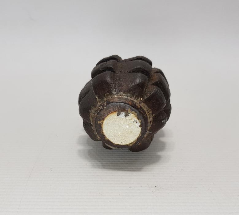 1. DÜNYA SAVAŞI EL BOMBASINDAN YAPILMIŞ ÇAKMAK