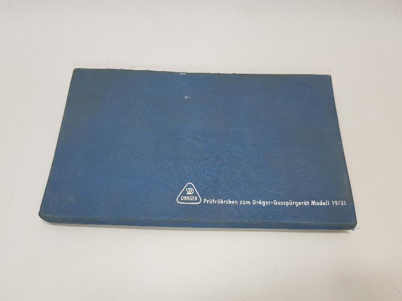 ALMAN YAPIMI KUTUSUNDA TEST TÜPLERİ 