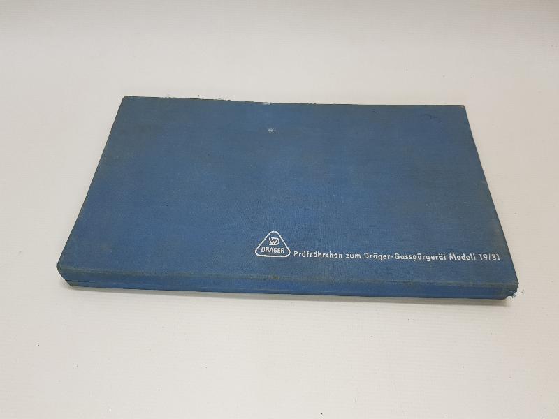 ALMAN YAPIMI KUTUSUNDA TEST TÜPLERİ 