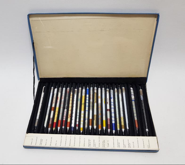 ALMAN YAPIMI KUTUSUNDA TEST TÜPLERİ 