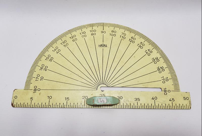 EĞİTİM TARİHİ: ESKİ OKUL GEREÇLERİ. İLETKİ, GÖNYE PERGEL TAKIMI 