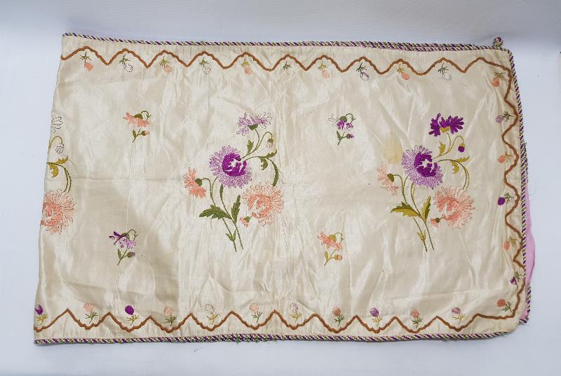 OSMANLI DÖNEMİ RUM İŞİ İPEK YASTIK YÜZÜ