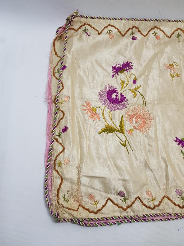 OSMANLI DÖNEMİ RUM İŞİ İPEK YASTIK YÜZÜ