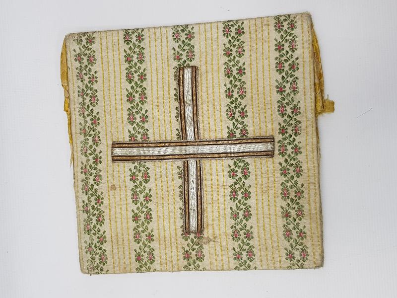 OSMNALI DÖNEMİ İPEK KİLİSE DUA KABI