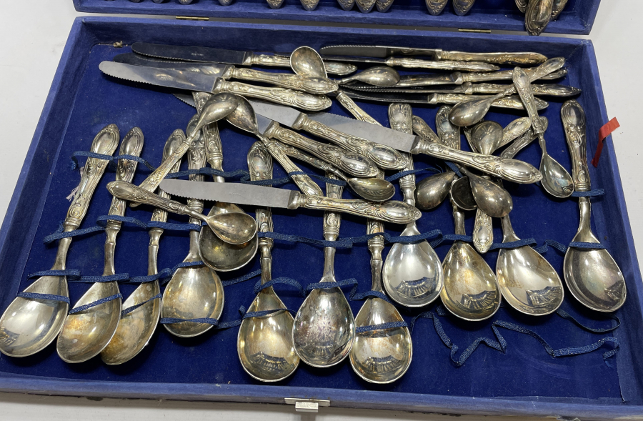 1900 BAŞLARI ORJİNAL KUTUSUNDA  GÜMÜŞ KAPLAMA 6 KİŞİLİK YEMEK TAKIMI