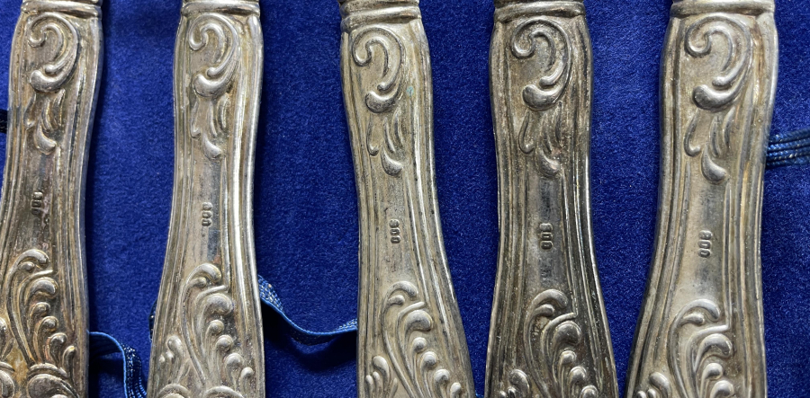 1900 BAŞLARI ORJİNAL KUTUSUNDA  GÜMÜŞ KAPLAMA 6 KİŞİLİK YEMEK TAKIMI