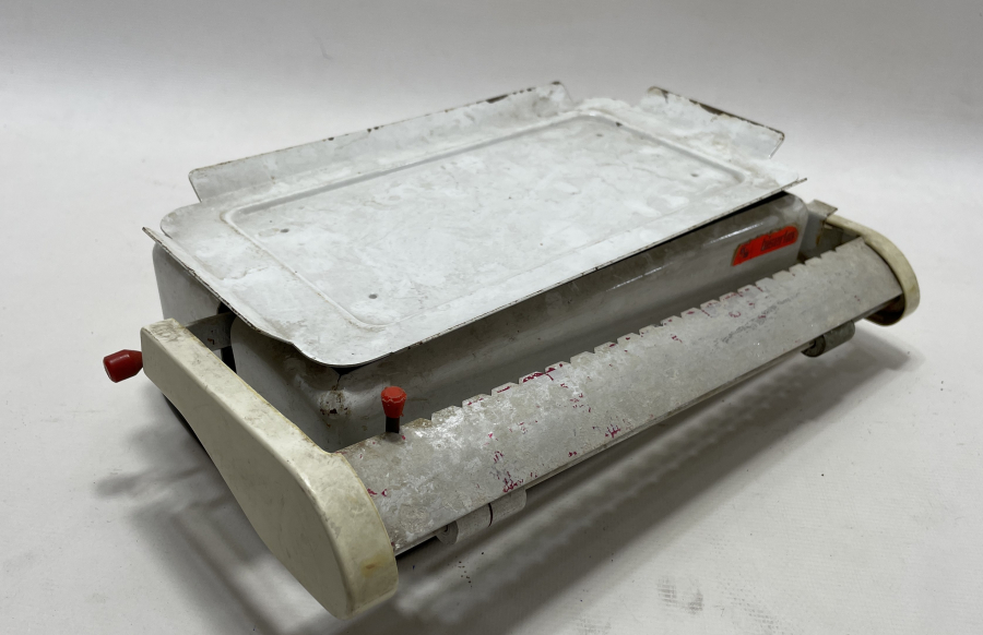 ANTİKA METAL TERAZİ