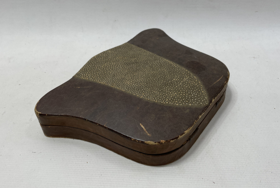 1900 BAŞLARI KUTUSUNDA MANİKÜR PEDİKÜR SETİ