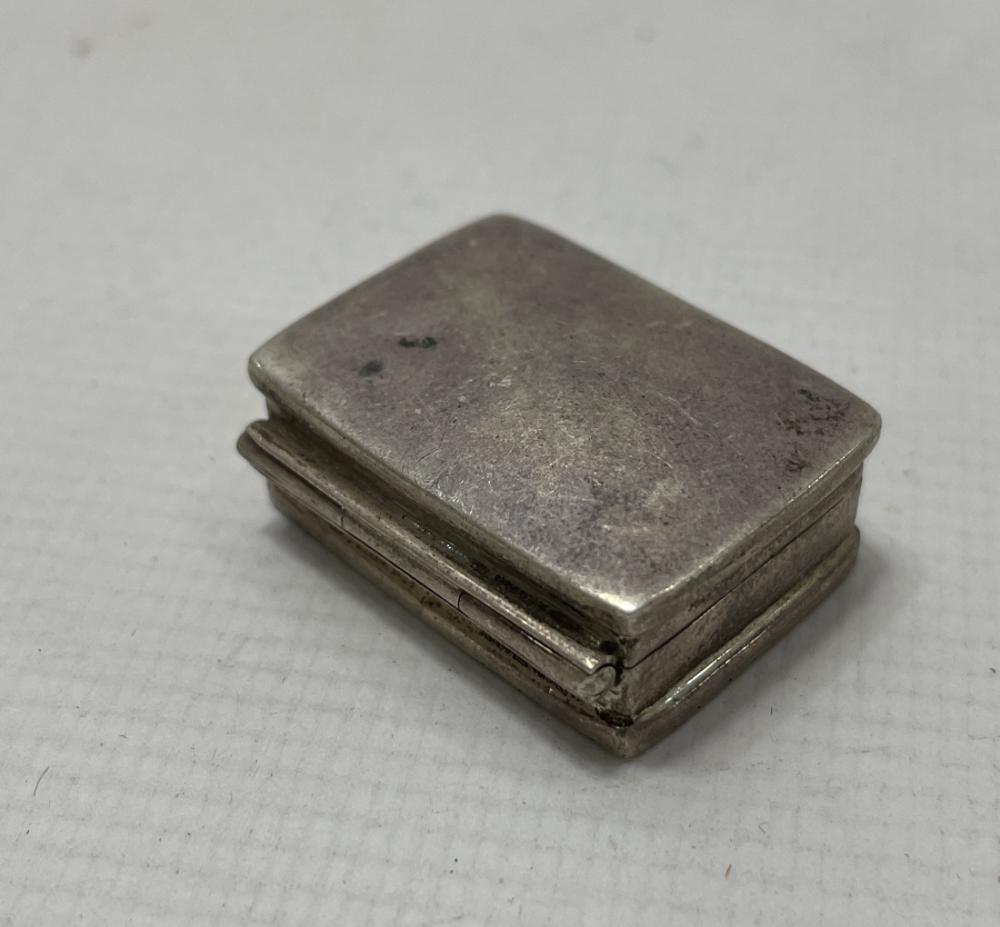 GÜMÜŞTEN MAMUL HAP KUTUSU