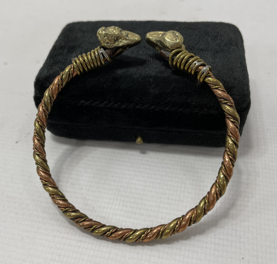 KOÇ BAŞI FİGÜRLÜ ANTİKA YEL BİLEZİĞİ