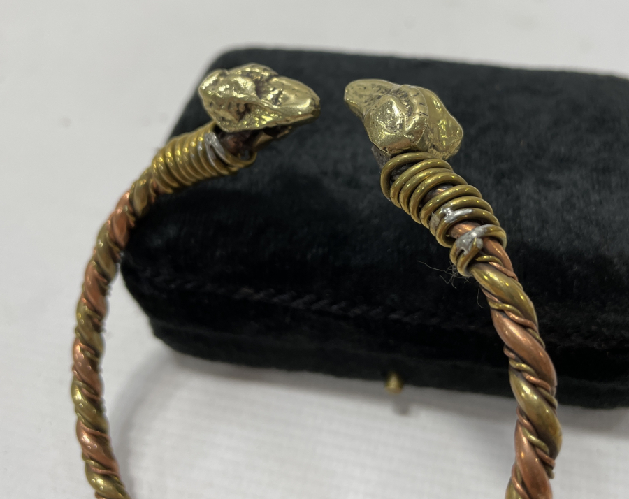 KOÇ BAŞI FİGÜRLÜ ANTİKA YEL BİLEZİĞİ