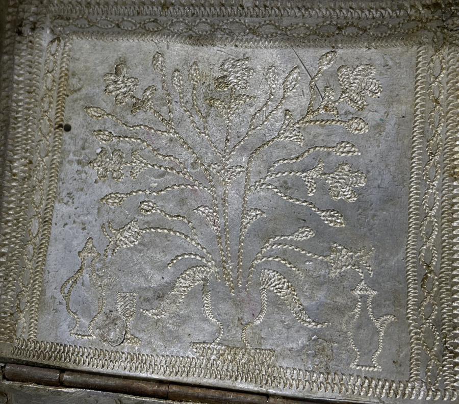 OSMANLI DÖNEMİ TAMAMI İŞLEMELİ ESARET YADİGARI ASKERİ TÜTÜN TABAKASI