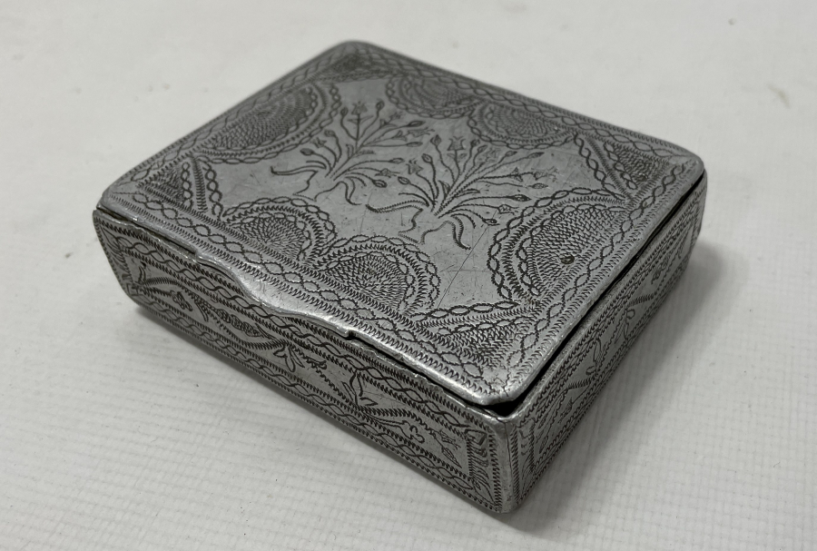 OSMANLI DÖNEMİ TAMAMI İŞLEMELİ ESARET YADİGARI ASKERİ TÜTÜN TABAKASI