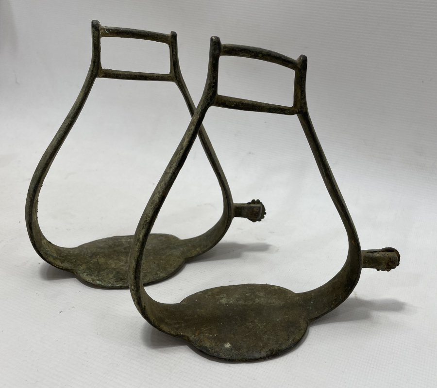 OSMANLI DÖNEMİ MAHMUZLU SUBAY ÜZENGİSİ