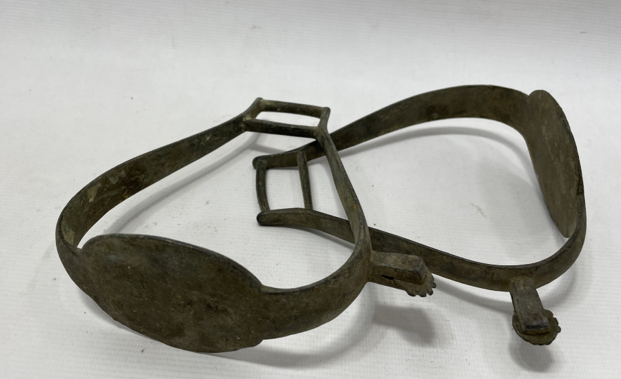 OSMANLI DÖNEMİ MAHMUZLU SUBAY ÜZENGİSİ