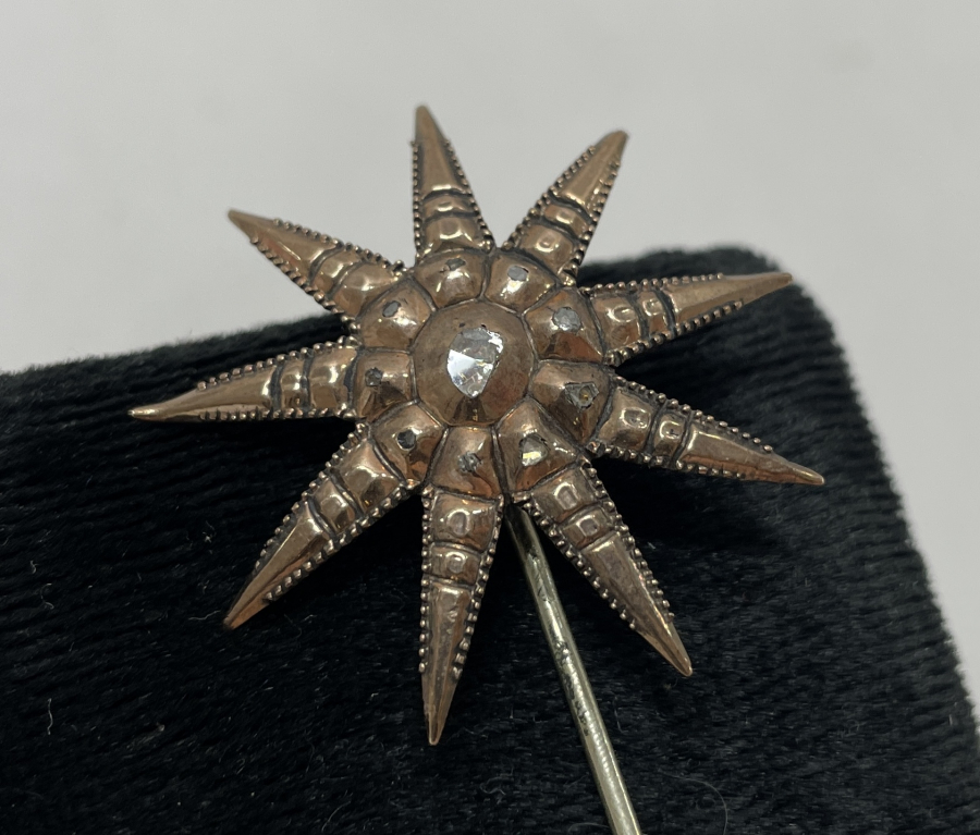 OSMANLI DÖNEMİ YILDIZ FORMUNDA ALTIN BROŞ