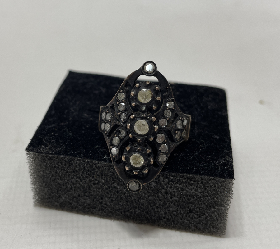 ÖZEL YAPIM ELMAS YÜZÜK