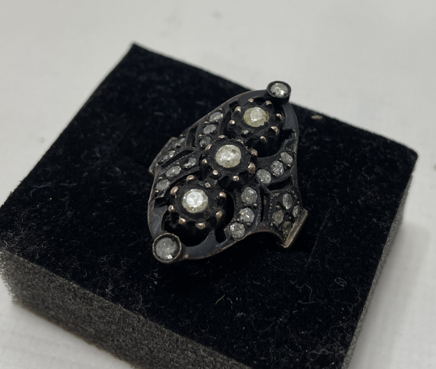 ÖZEL YAPIM ELMAS YÜZÜK