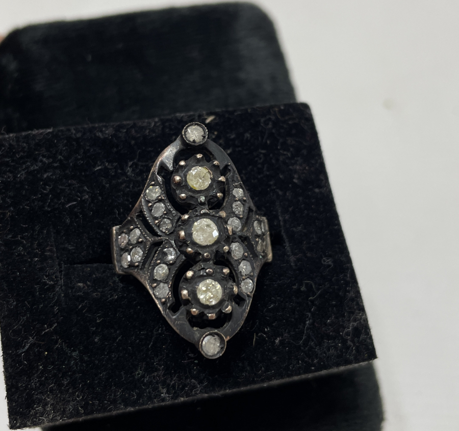 ÖZEL YAPIM ELMAS YÜZÜK