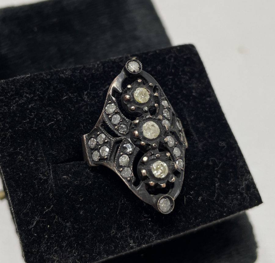 ÖZEL YAPIM ELMAS YÜZÜK