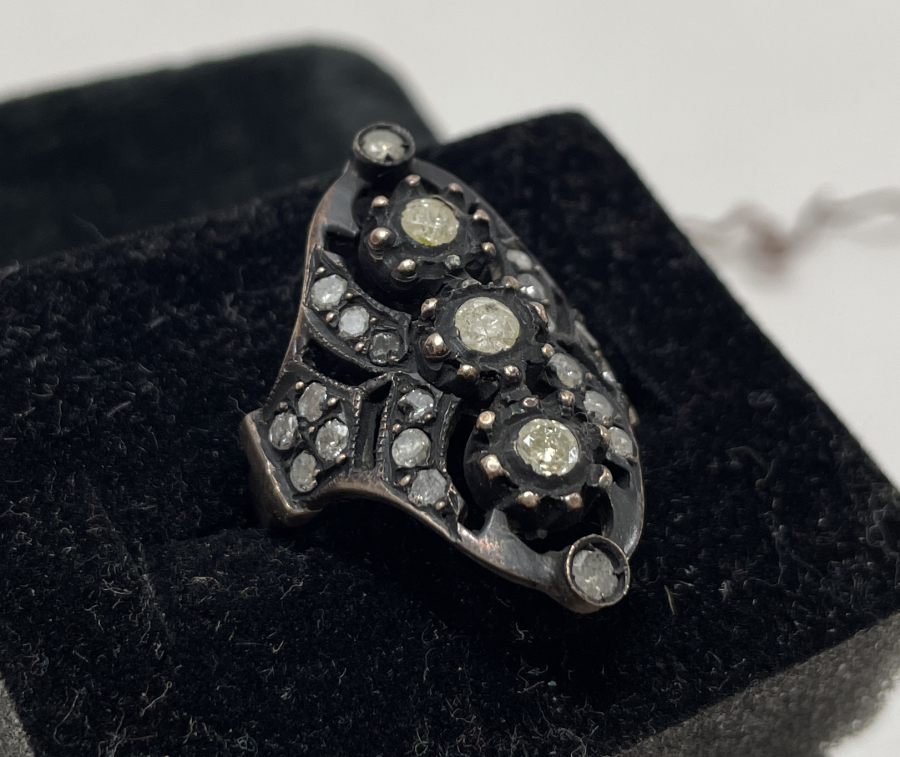 ÖZEL YAPIM ELMAS YÜZÜK