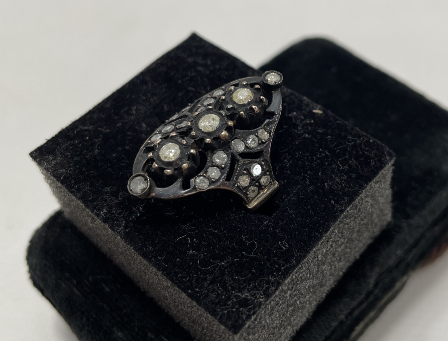 ÖZEL YAPIM ELMAS YÜZÜK