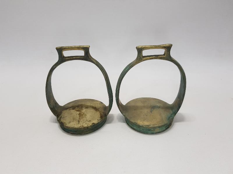 OSMANLI DÖNEMİ BİR ÇİFT BRONZ ÜZENGİ 