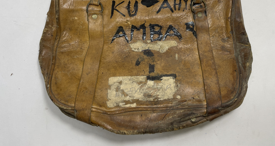 CUMHURİYET BAŞLARI KİLİTLİ TCDD PARA ÇANTASI