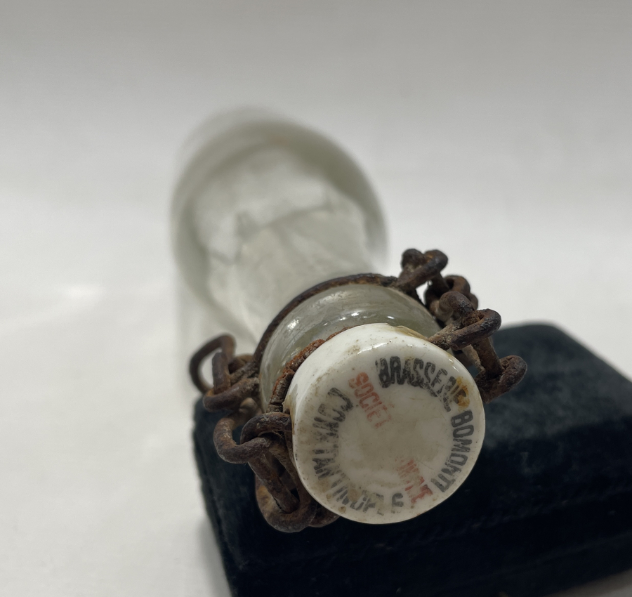 OSMANLI DÖNEMİ KAPAĞI YAZILI NADİR FORMDA  PORSELEN KAPAKLI ŞİŞE