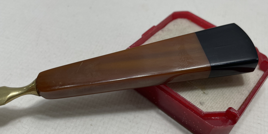 ÜZERİNDE TÜRKİYE CUMHURİYETİ HÜKÜMETİ YAZILI CUMHURİYET BAŞLARI KATALİN SAPLI ZARF AÇACAĞI