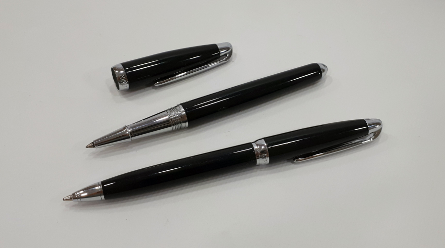 NİNO CERRUTİ MARKA ORJİNAL KUTUSUNDA İKİLİ TÜKENMEZ KALEM