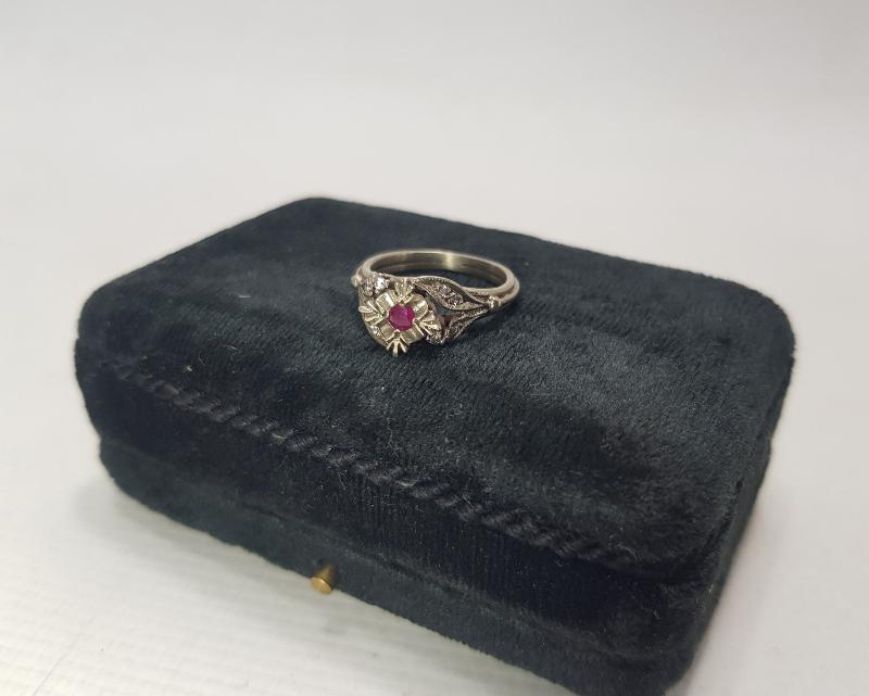 ANTİKA YAKUT VE PIRLANTA TAŞLI YÜZÜK