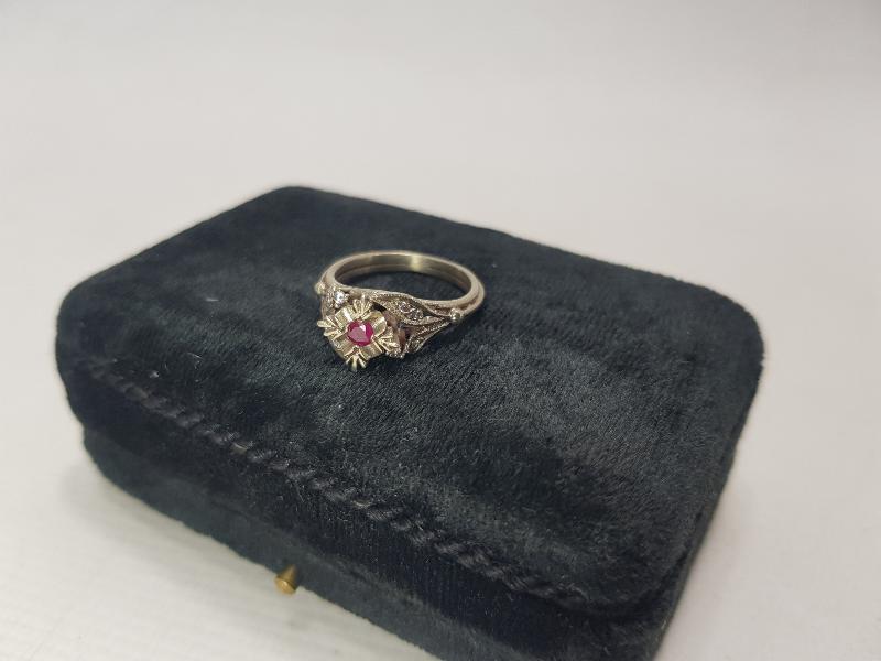 ANTİKA YAKUT VE PIRLANTA TAŞLI YÜZÜK