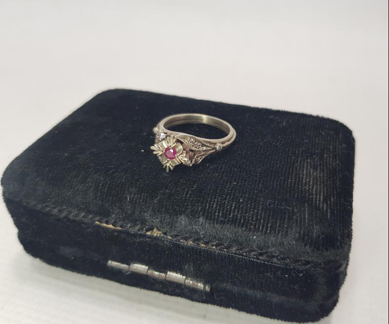 ANTİKA YAKUT VE PIRLANTA TAŞLI YÜZÜK