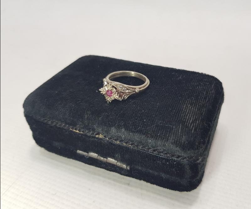 ANTİKA YAKUT VE PIRLANTA TAŞLI YÜZÜK