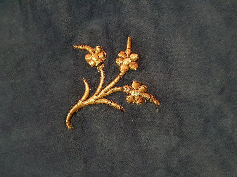 OSMANLI DÖNEMİ ALTIN SIRMA İŞÇİLİKLİ KADİFE GELİN BOHÇASI