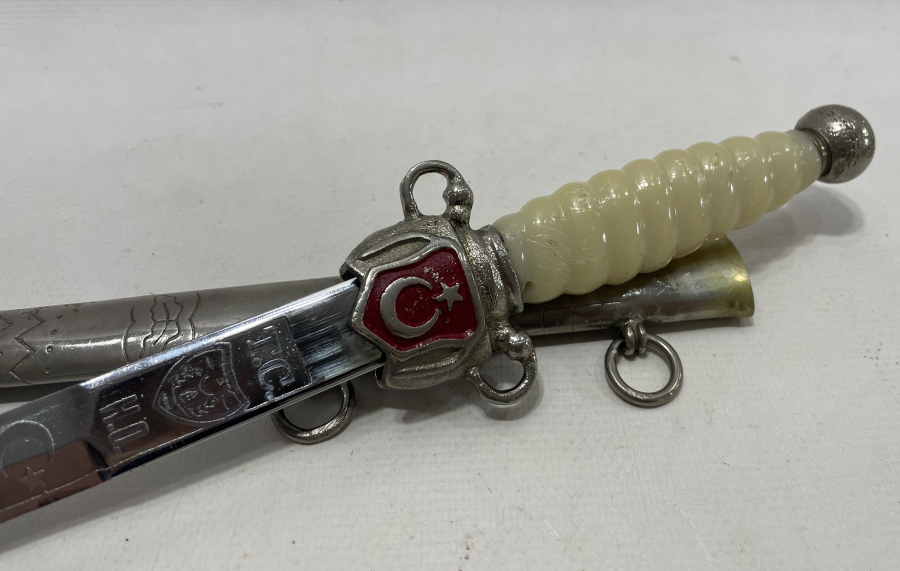 BAKALİT SAPLI SUBAY MEÇİ