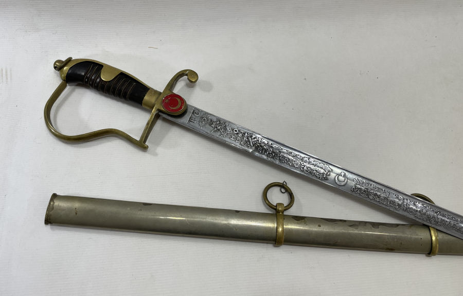 BOYNUZ SAPLI ANTİKA SUBAY KILICI