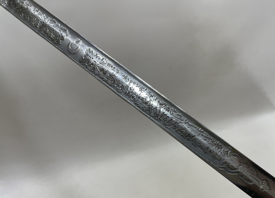 BOYNUZ SAPLI ANTİKA SUBAY KILICI