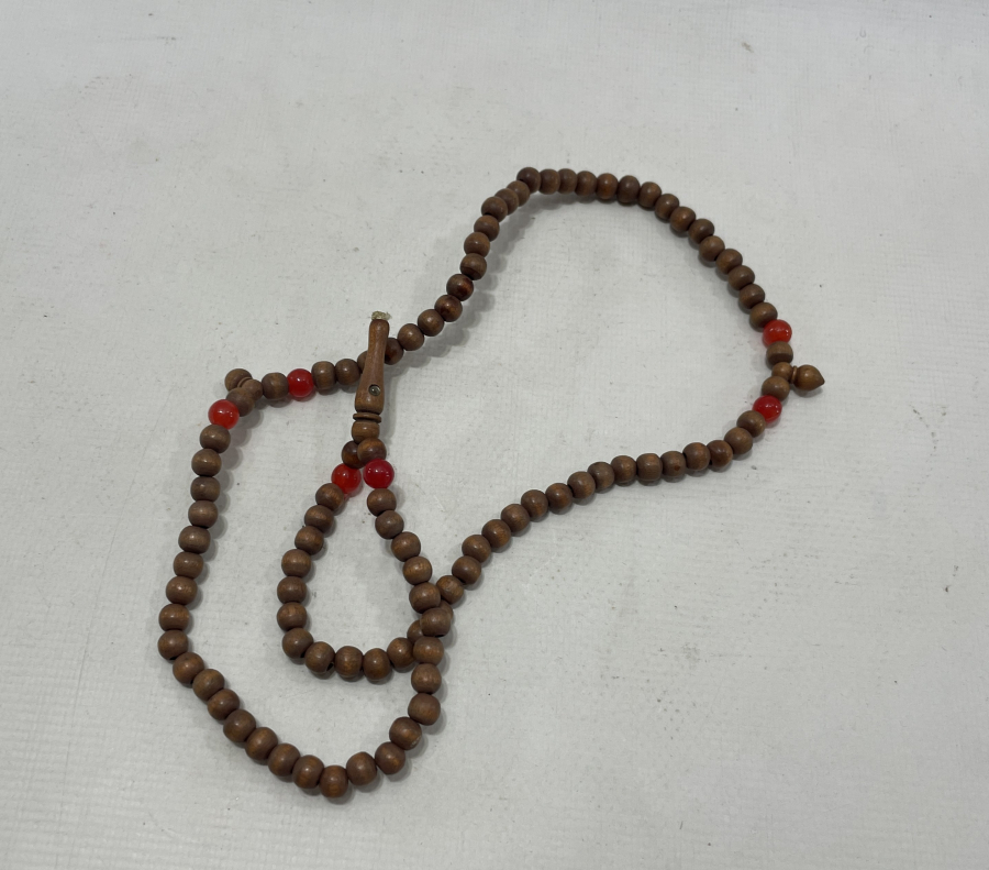 İÇİNDE KABE GÖRSELLERİN BULUNDUĞU MİKRO RESİMLİ  NADİR FORMDA AHŞAP TESBİH