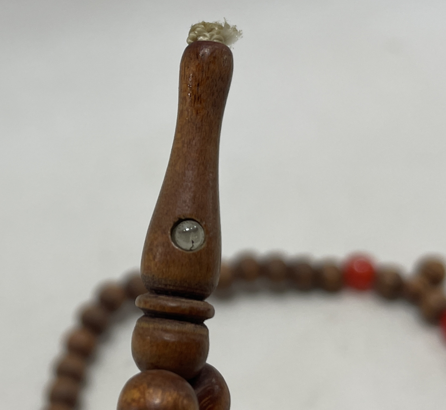 İÇİNDE KABE GÖRSELLERİN BULUNDUĞU MİKRO RESİMLİ  NADİR FORMDA AHŞAP TESBİH