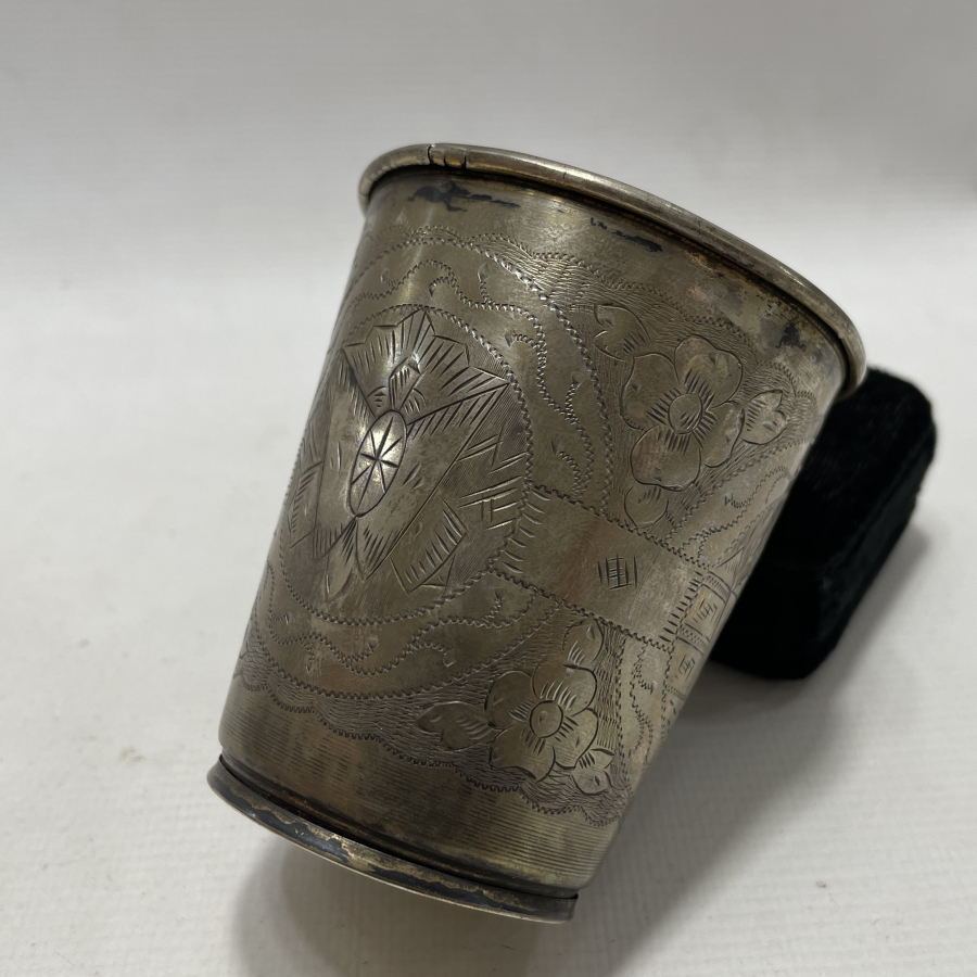 ÜZERİNDE OSMANLI DEVLET ARMASI BULUNAN TUĞRALI VE SAH DAMGALI GÜMÜŞ GÜMÜŞ BARDAK