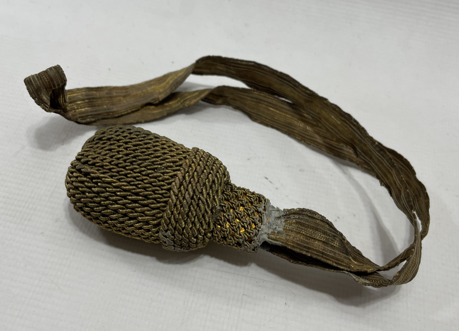 OSMANLI DÖNEMİ GÜMÜŞ SIRMA İŞÇİLİKLİ SUBAY KILICI PÜSKÜLÜ